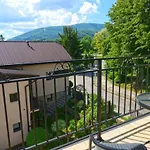 Nad Stawem Apartment *