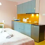 Nad Stawem Apartment *
