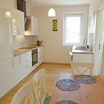Nad Stawem Apartment *