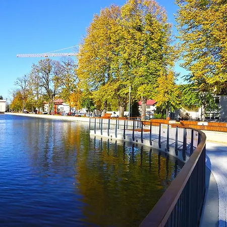 Nad Stawem * אוסטראון