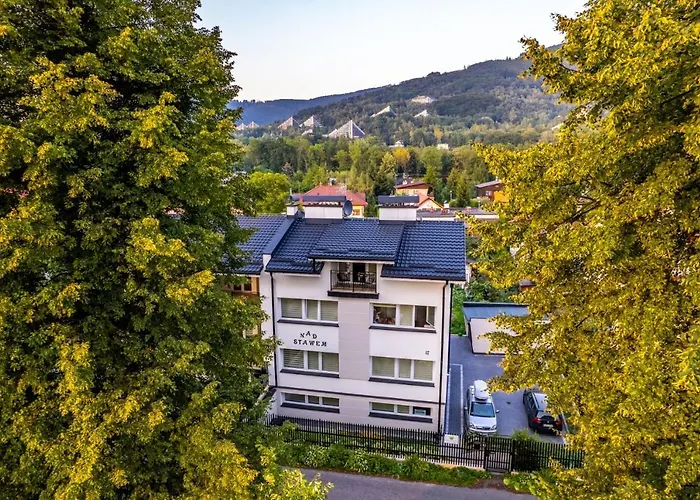 Nad Stawem Apartmán *