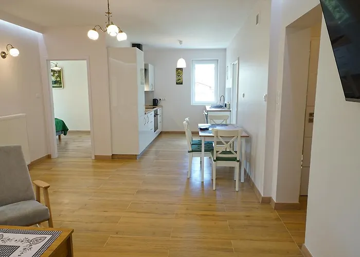 Nad Stawem Apartmán *