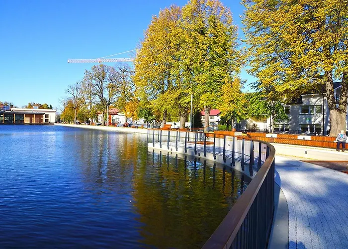 Nad Stawem * אוסטראון